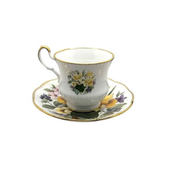 Queens Fine Bone China Floral Tea Cup & Saucer Set With Gold Trim - Picture 3 of 11